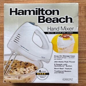 Hamilton Beach White Hand Mixer with Storage Case (NWT)